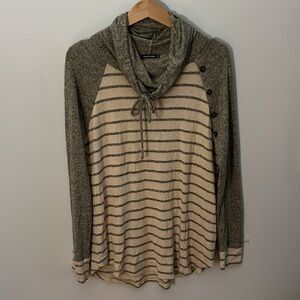 Women’s Medium Soft and Cozy Cowneck Top